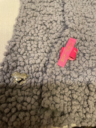 Betsy Johnson scarf gray RSV