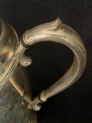 VINTAGE SILVER PLATED COFFE POT WITH LOVELY PATINA 11" T (KJS) RCD