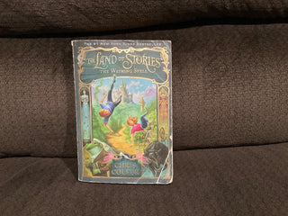 The Land of Stories the Wishing Spell