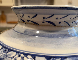 LARGE BLUE AND WHITE VASE 13" TALL FARIA AND BENTO MADE IN PORTUGAL HAND PAINTED EXCELLENT CONDITION (KJS) RCD|62084