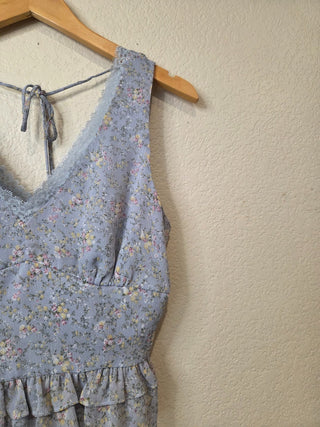 NEW! Lush blue floral and lace top RSV|158449