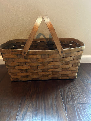 Large Vintage Splint Wood Market/Gathering Basket   MTS