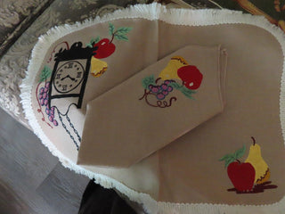 set of 4 placemats & napkins RCB