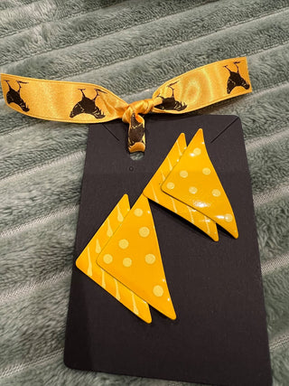 Yellow Triangle enamel Clip ons|54149