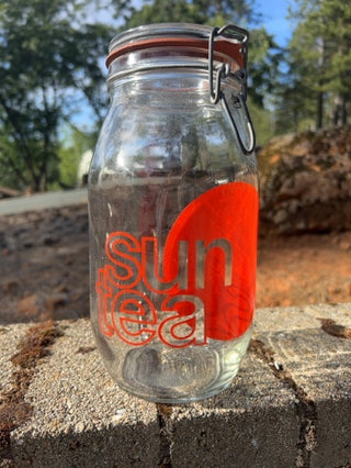 Vintage Sun Tea brewing Jar Wheaton Glass 2 Liter Hinged Wire Latch Top