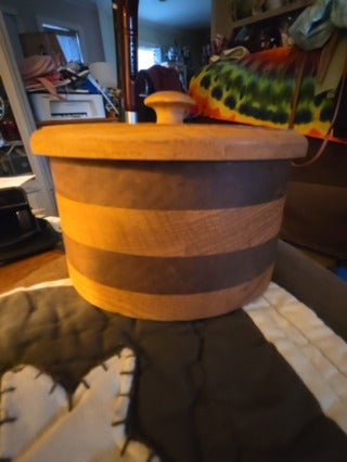 Handmade carved wooden round trinket/potpourri box