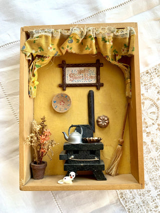 Shadowbox Miniature - Yellow