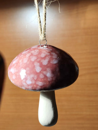 Ceramic red and green top 4 in mushroom chimes RCD|145928