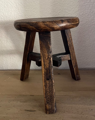 DARK WOOD STOOL/RISER 10"T X 8"W EXCELLENT CONDITION (KJS) RCD|91631