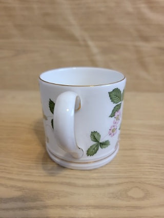 JMD- Wedgewood Wild Strawberry Mug