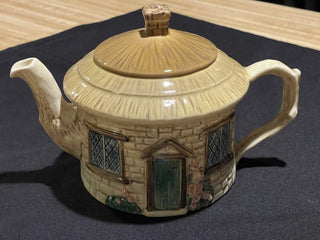 9" Vtg Sylva C Thatched Cottage Teapot--SP RCD