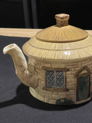 9" Vtg Sylva C Thatched Cottage Teapot--SP RCD
