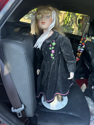 Callie Doll with Certificate 37 /5000 #62 VV MTS
