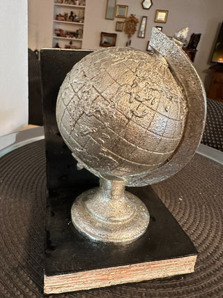Book Ends Set World MTS|88528
