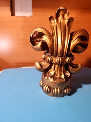 Carved wood, large wood phinell display piece
