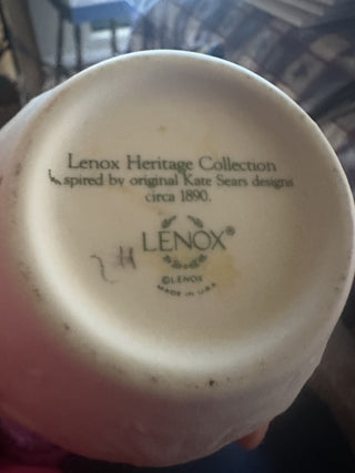 Lenox Heritage Collection Kate Sears Design Circa 1890. Cherub Embossed Vase USA #62 VV MTS|127793