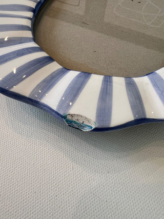 Blue striped oval frame|61299