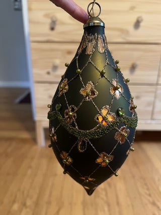 Elegant Green Glass Ornament B-18 MTS
