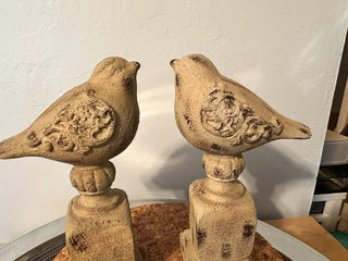 Bird SET (2) Pedestal Textured Resin. MTS