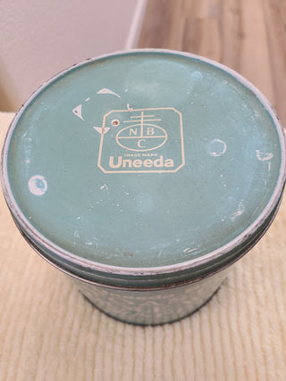 1940s Uneeda Bakers Round Toasted Wafers Tin RCD|86009