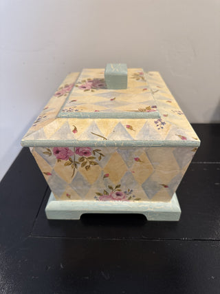 AJ - Painted Hinged Box MTS|79179