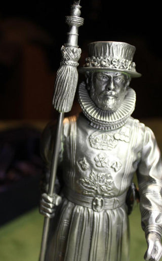 Ronald Cameron English Beefeater Pewter Statue #63 VV MTS|104386