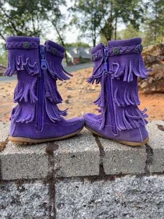purple suede Minnetonka 3-Layer Fringe Boots Toddler Size 9