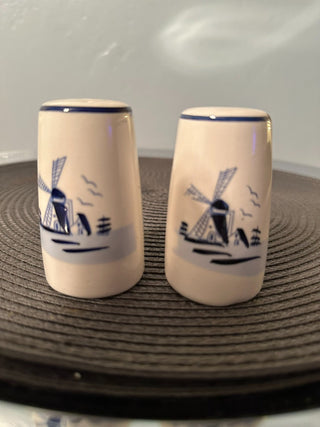 Salt & Pepper Holland Blue Windmill