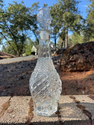 vintage 14 3/8” Anchor Hocking Wexford clear glass decanter