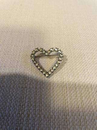 Vintage crystal heart Silvertone pin
