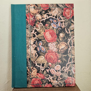 Victoria - Book of Days [Hardcover] (BRI) - MTS|118805