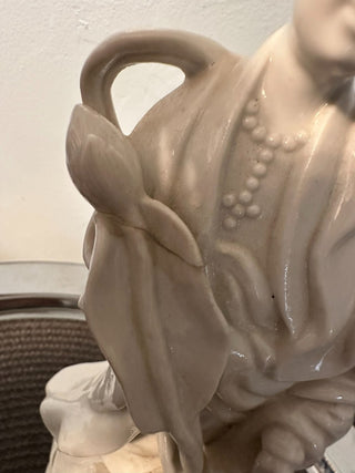 Oriental Porcelain Holds Vine Leaf  MTS