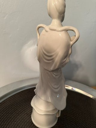 Oriental Porcelain Holds Vine Leaf  MTS