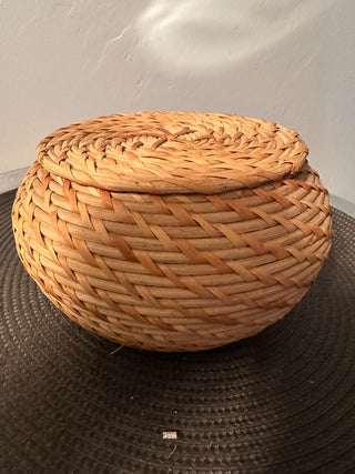 Basket 7.5inch natural round w/lid MTS|131311