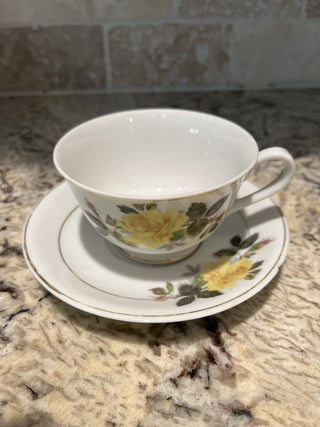 (37) Yellow Rose Tea Cup & Saucer RCD