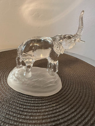 Elephant Crystal on Frosted Mound MTS|63782