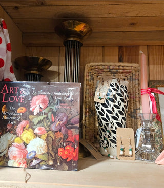 40% OFF Vintage - Art & Love: The Met [Hardcover]