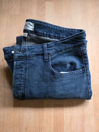 Universal Thread | Mid Rise 80's Slim Jean (17)