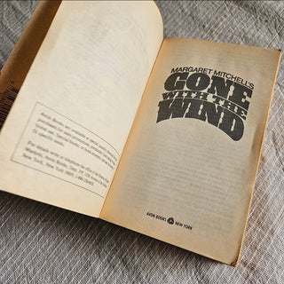 Vintage "Gone with The Wind" [Paperback] Book