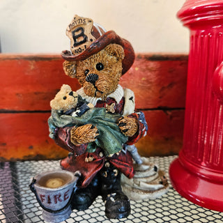 Vintage - Boyd's Bear "Elliot the Hero"