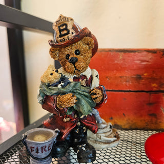 Vintage - Boyd's Bear "Elliot the Hero"