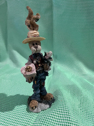 Boyds Bears Style # 2844 Buster Goes A Courtin RSV