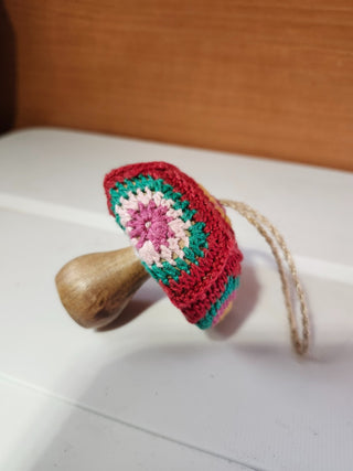 Wood and crocheted mushrooms RCD|145770