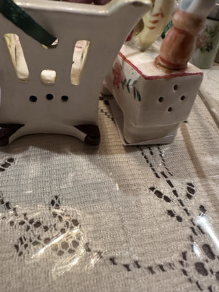 #62 VV Rocking Chair and spinning sewing wheel salt and pepper shakers MTS|60961