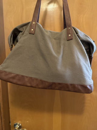Mossimo Supply Co green canvas overnight bag. #SM  RCD|89195