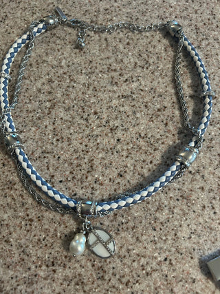 Set of 3: earrings; bracelet; choker