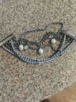 Set of 3: earrings; bracelet; choker