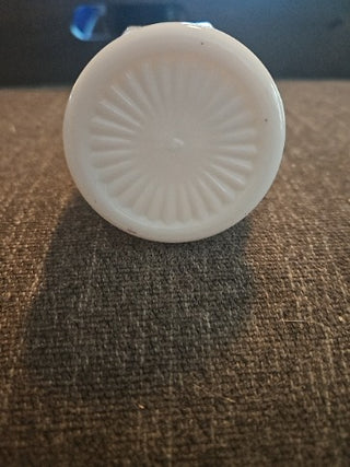 RM826-Milk Glass Vase