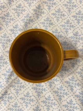 ONE vintage 1970s honey-brown and caramel floral stackable ceramic coffee mug