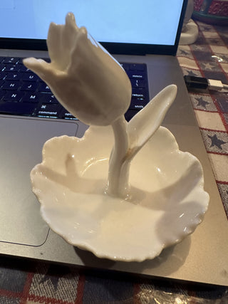 Vintage Two's company porcelain Tulip trinket tray #62 VV MTS|97301